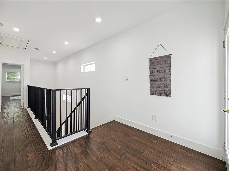 5021 Creekmont Dr — Photo 17