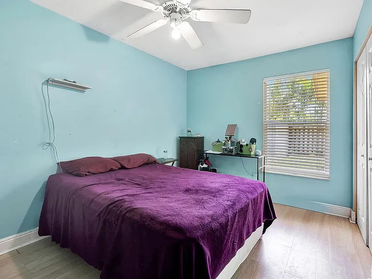 1225 Arapaho St — Photo 2