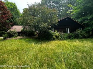60 Long Ridge Rd, Hawley, PA 18428