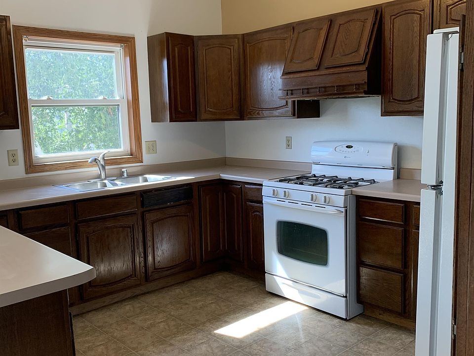 1st image of 1106 10th Ave N APT 6
