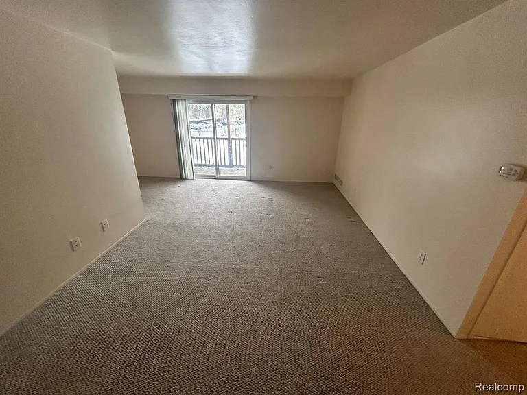 30042 W Twelve Mile Rd #56 — Photo 14