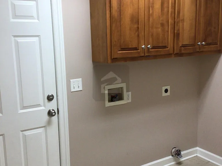 Utility Room w/Washer & Dryer Hookups