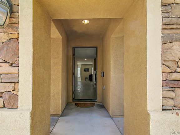 3rd image of 25864 Marco Polo St