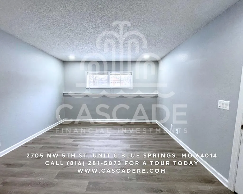 2705 NW 5th St — Photo 4
