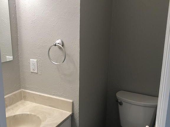 4th image of 126 Oakmont Dr APT 6