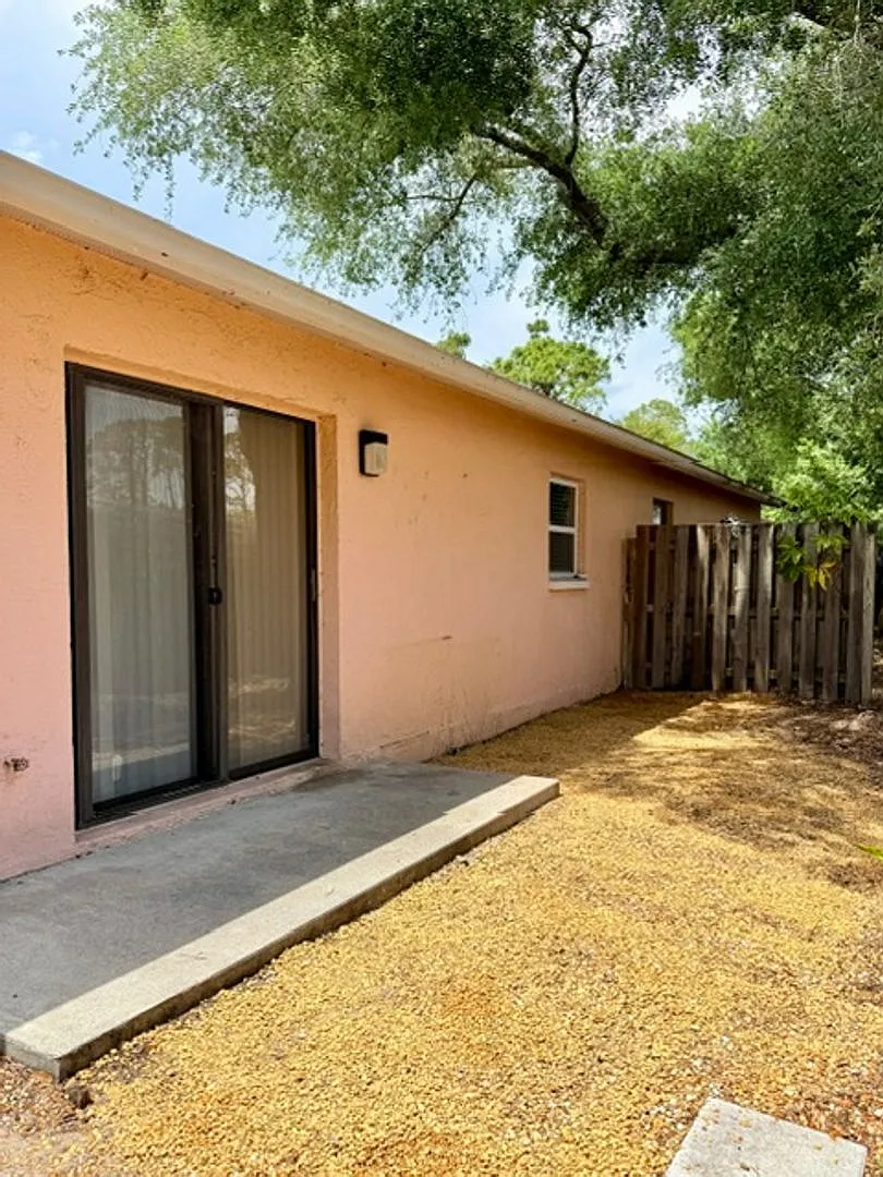 Lemon Landing LLC — Photo 3