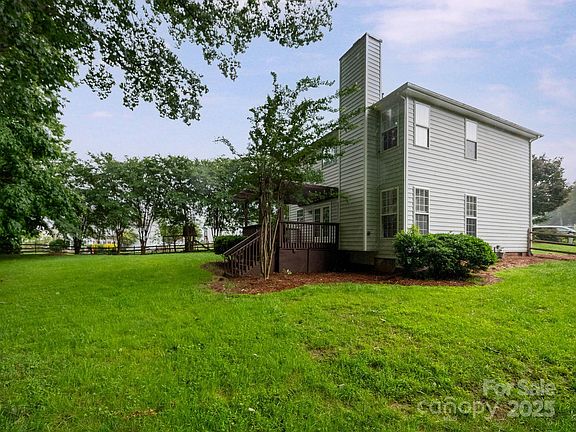 2nd image of 172 Foxtail Dr