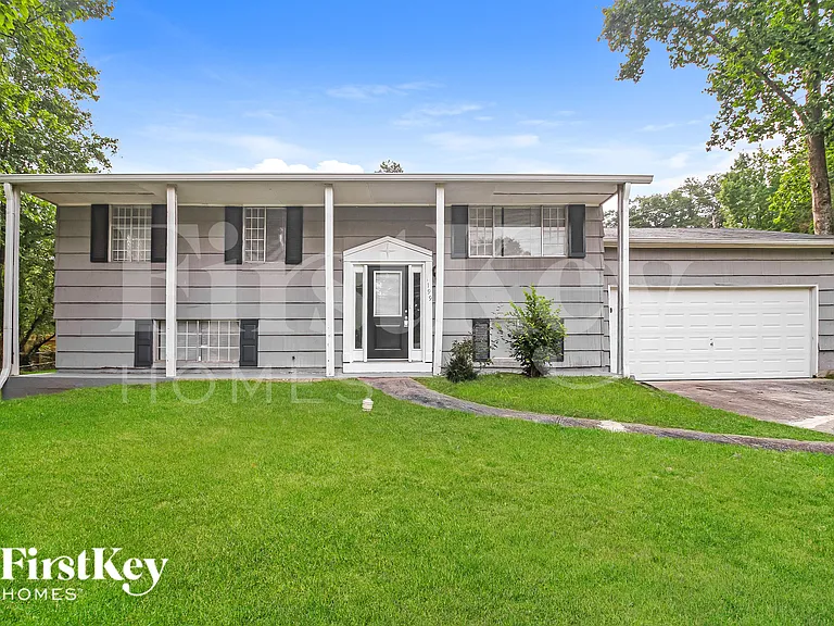 1199 Pineglen Dr — Photo 1
