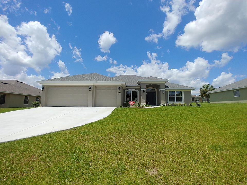 1st image of 1042 SE 65th Cir