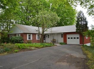 96 Fairmount Dr, Lewisburg, PA 17837