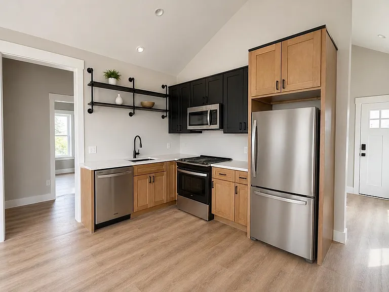 182 Pond Rd — Photo 4