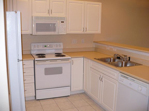 4th image of 12224 NE 8th St APT 107