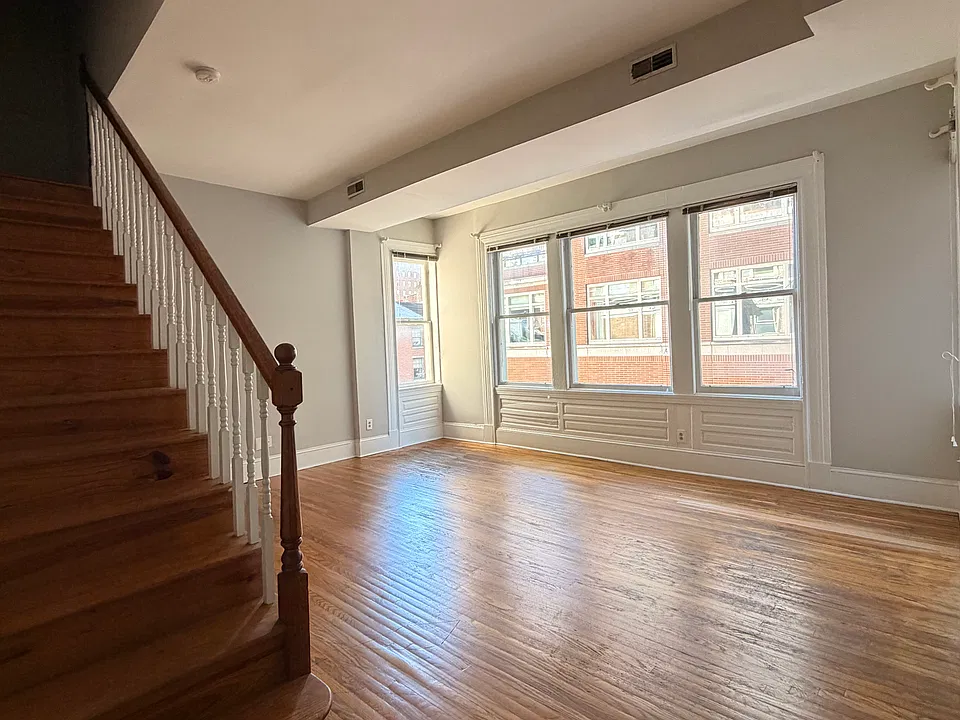 1805 Sansom St #2