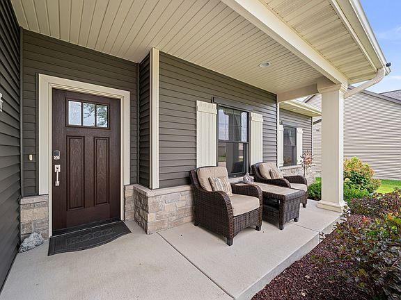 3rd image of 5555 Emily Rd