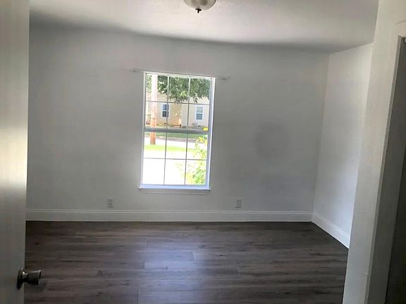 3rd image of 436 N Cowan Ave