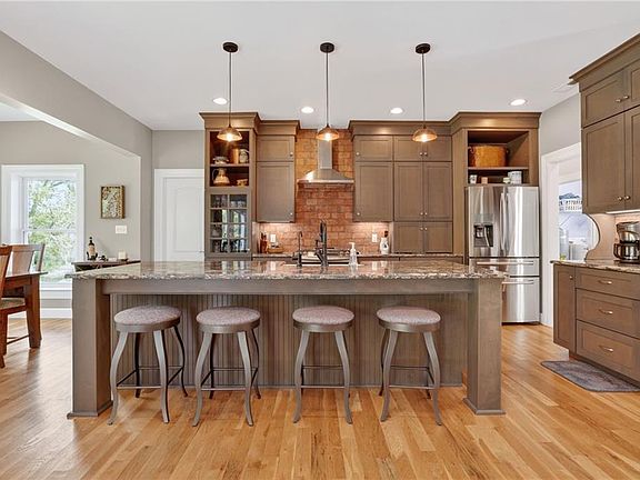 3rd image of 19072 Mink Farm Rd