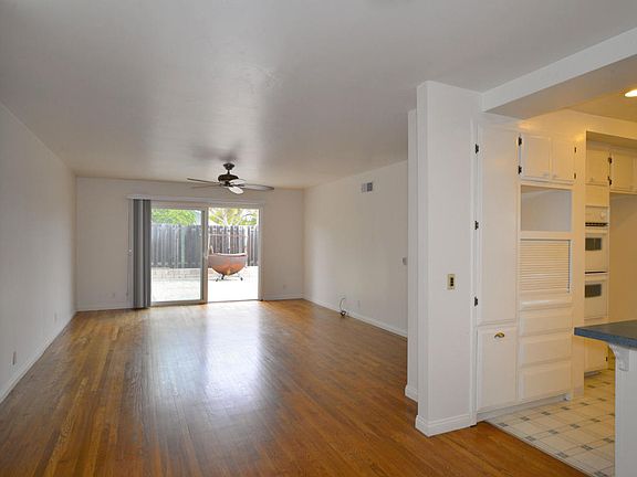 3rd image of 7642 Dartmoor Ave