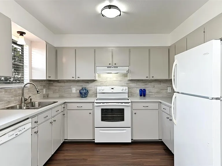 1709 Wild Basin Ledge #B — Photo 24