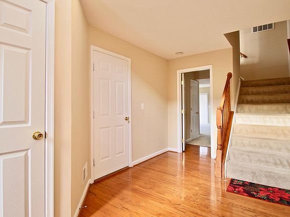 2nd image of 212 Raynar Ct