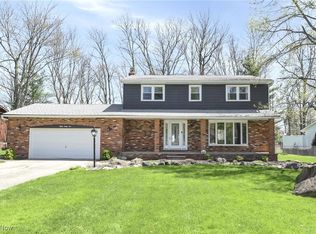 8035 W Ridge Dr, Broadview Heights, OH 44147