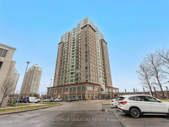 8 Lee Centre Dr #705, Toronto, ON M1H 3H8