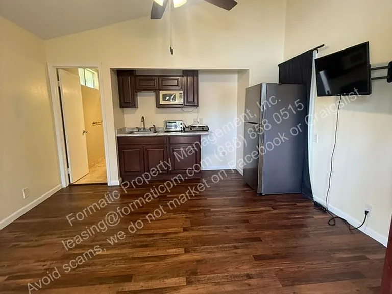 91-1678 Laupai St #B — Photo 3