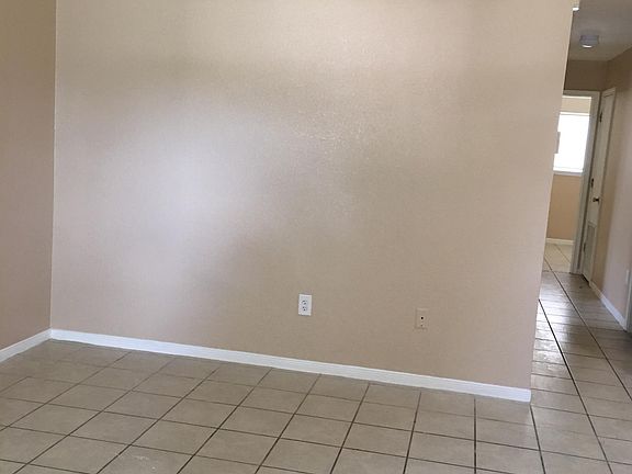 5th image of 1216 Walt Morgan Cir