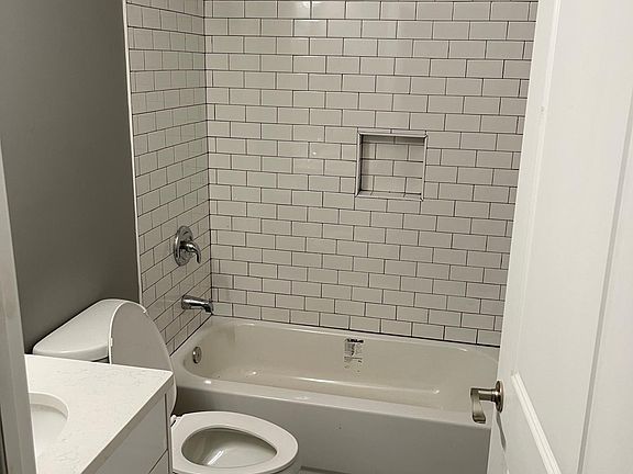 4th image of 4400 S Drexel Ave #104