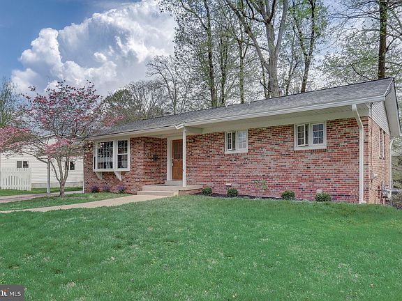 3rd image of 10309 Continental Ln