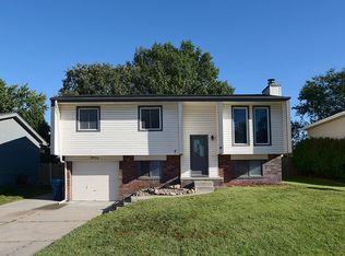 14906 Willow Creek Dr, Omaha, NE 68138