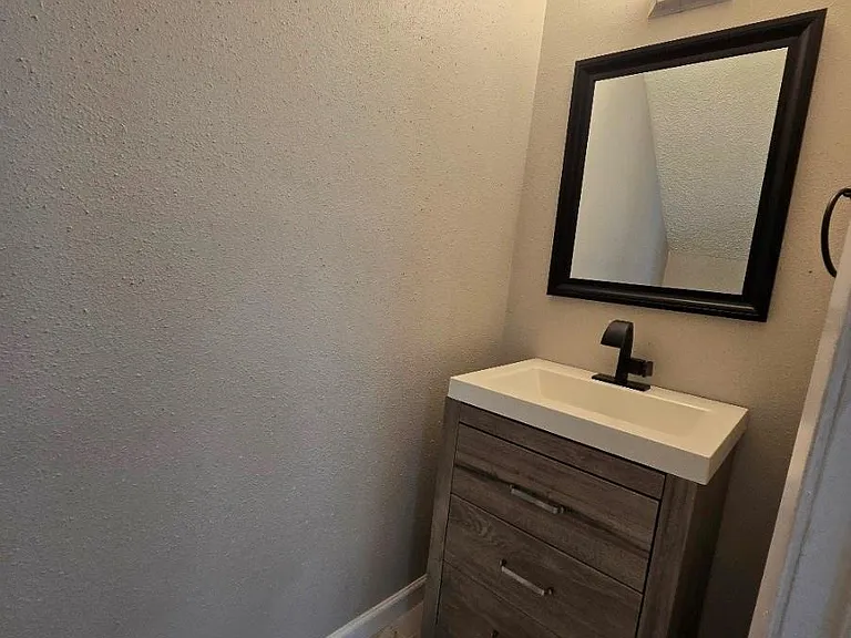 5640 Birchmont Dr #C — Photo 23