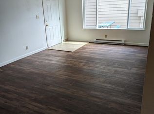 3217-3299 Center Street Northeast - 3233, Salem, OR 97301