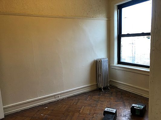 5th image of 666 E 21st St #42