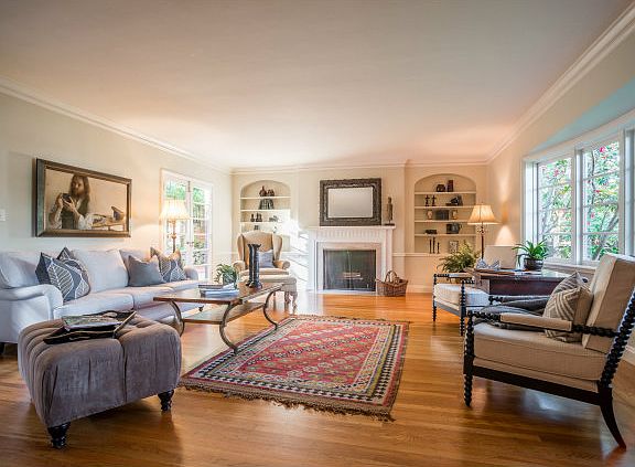 3rd image of 501 W Santa Inez Ave