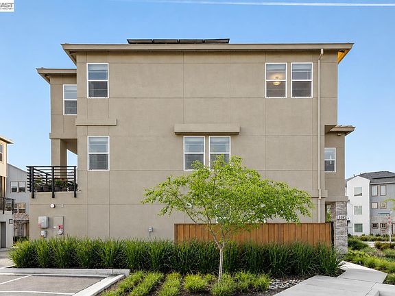 3rd image of 6065 Bullion Ln