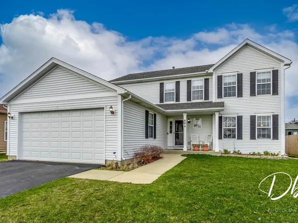694 Chippewa Cir, Round Lake Heights, IL 60073