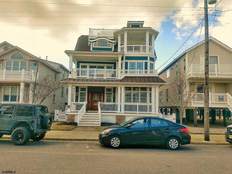 1st image of 914 Brighton Pl