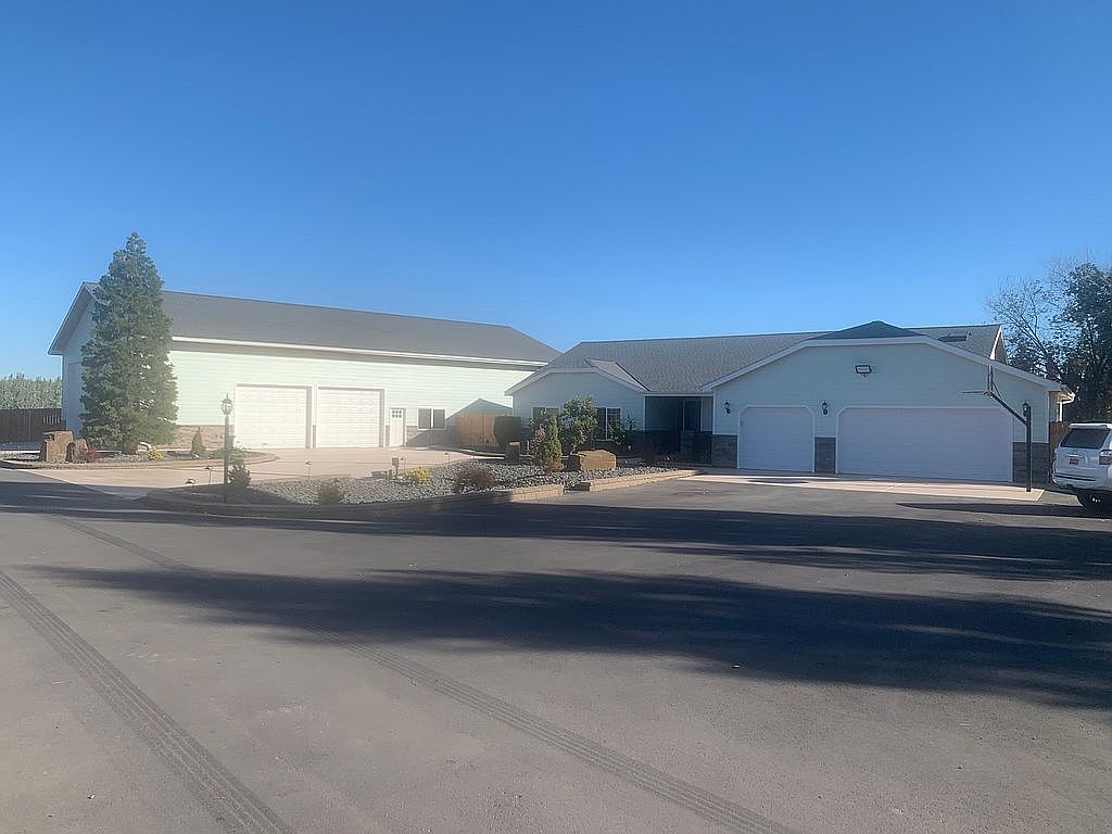 1416 Lake Rd, Burbank, WA 99323 Zillow