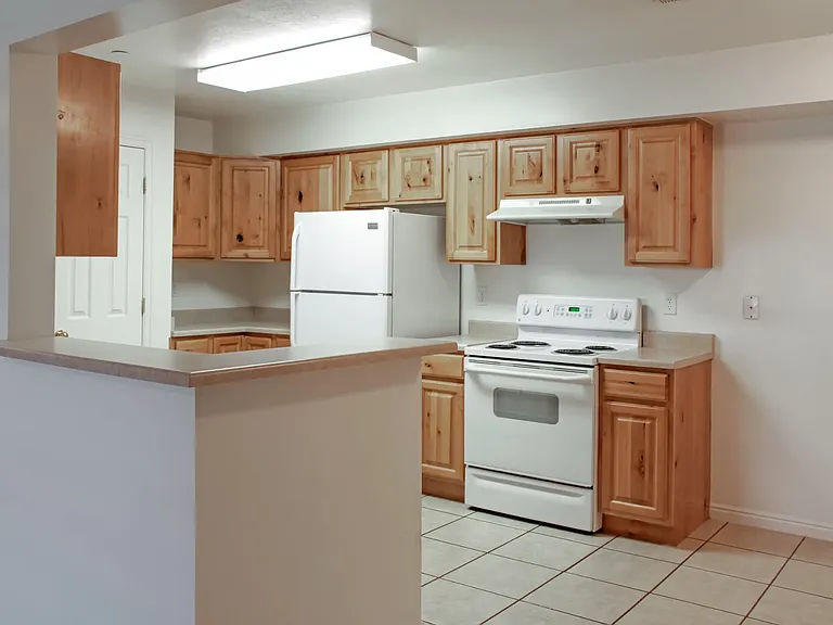Autumn Hills Apartments — Photo 6