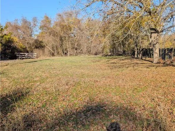 812 W Hill St, Navasota, TX 77868