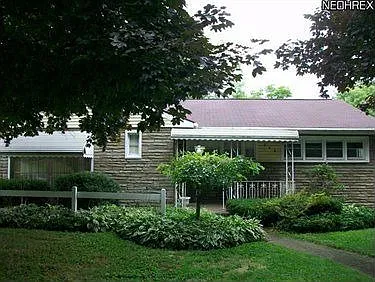 303 Hogarth Ave photo 1