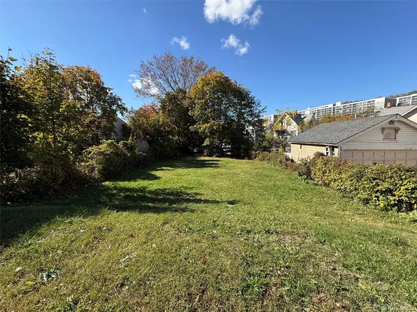 13 Primrose Street, White Plains, NY 10606