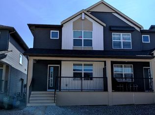 84 Creekstone Dr SW, Calgary, AB T2X4Z5