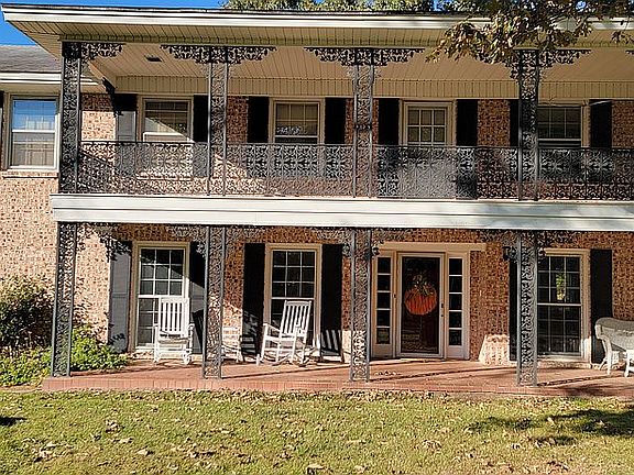 2nd image of 1127 Dawn Dr