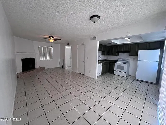 2 bed, 2.0 bath, 888 sqft, $1,395 — Photo 4