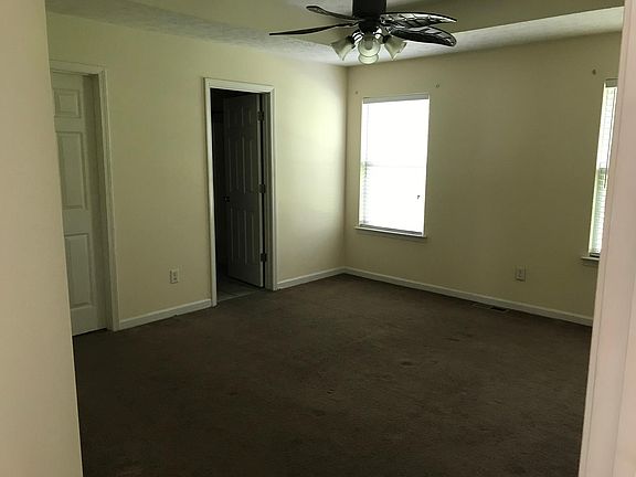 4th image of 709 Fern Hill St