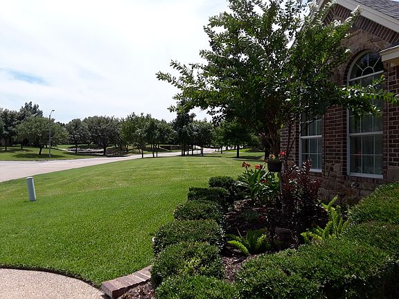 2nd image of 3401 Lake Creek Trl