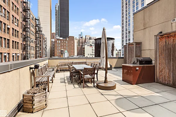 Rented by Brown Harris Stevens | media 18