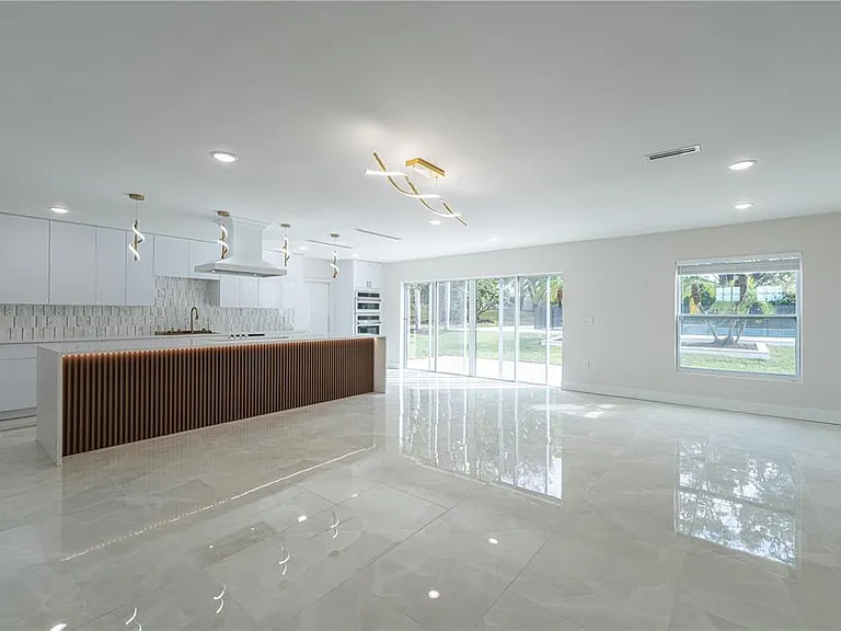 2721 Ingeborg Ct — Photo 18