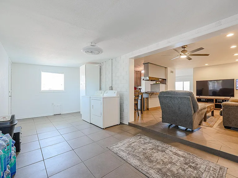 2318 N 84th Pl — Photo 43